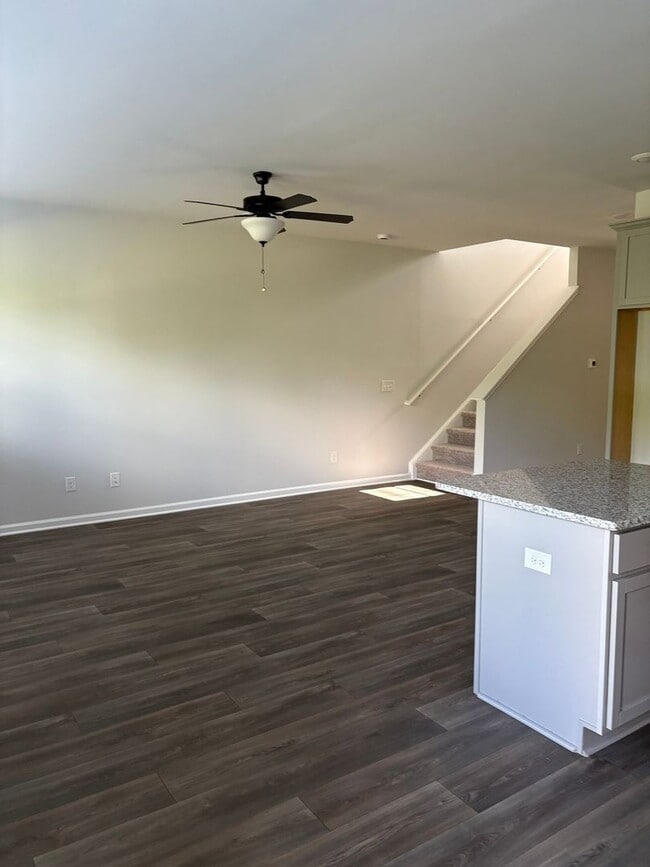 Photo - 118 Lauren St