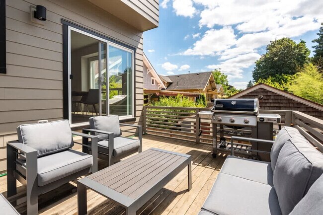 Photo - 5177 NE 14th Pl Unit SI ID1271929P