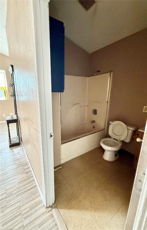 Photo - 400 N 1st St