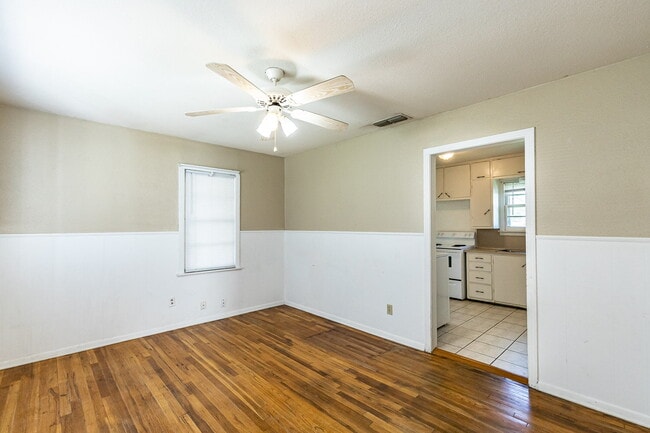 Photo - 2-Bedroom Home - Cozy 705 sq ft Oasis with Full Bath!