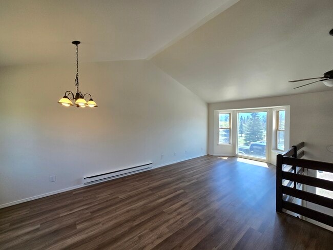 Building Photo - 540 Forest Edge Rd Rental