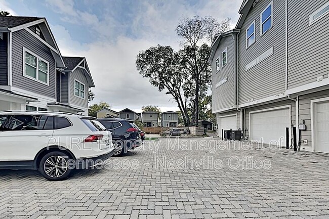 Photo - 430 Merritt Ave