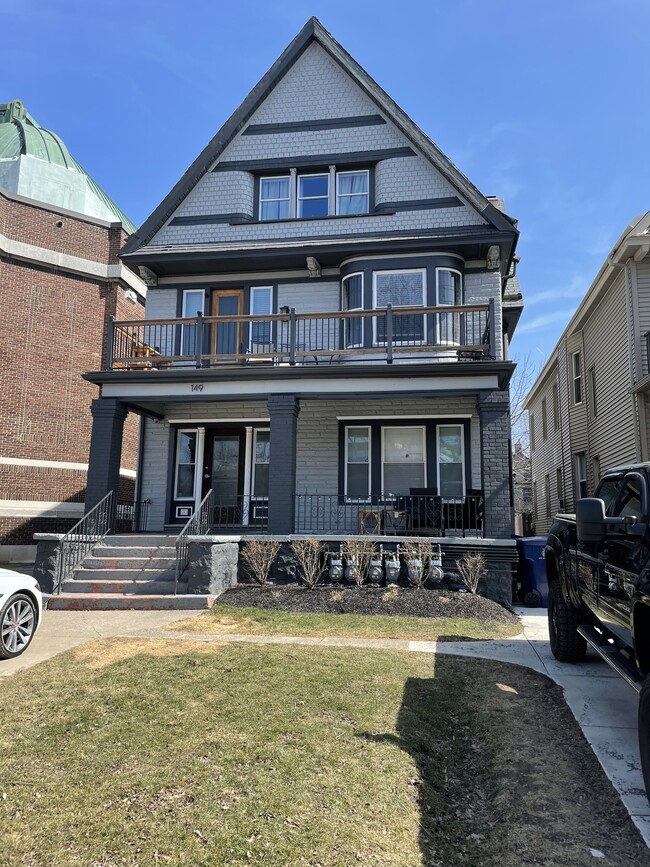 Building Photo - 149 Richmond Ave