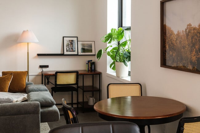 Photo - 758 N Broadway Unit SI ID1379068P