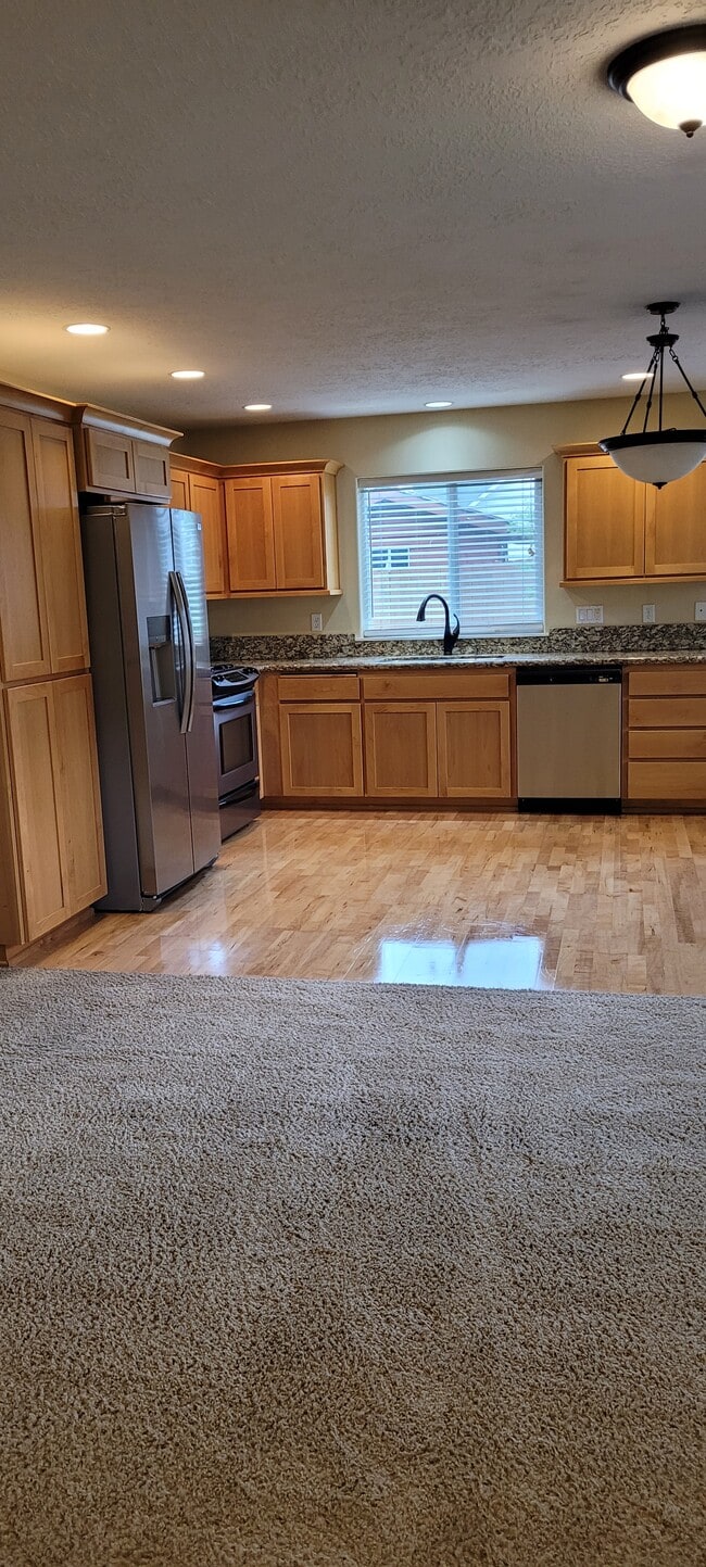 Photo - 539 SE Oak Grove Ave