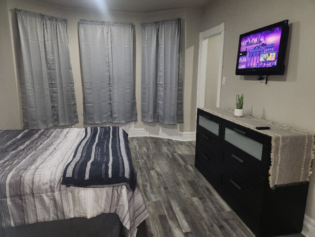 Photo - 267 Sheridan Ave Unit 1