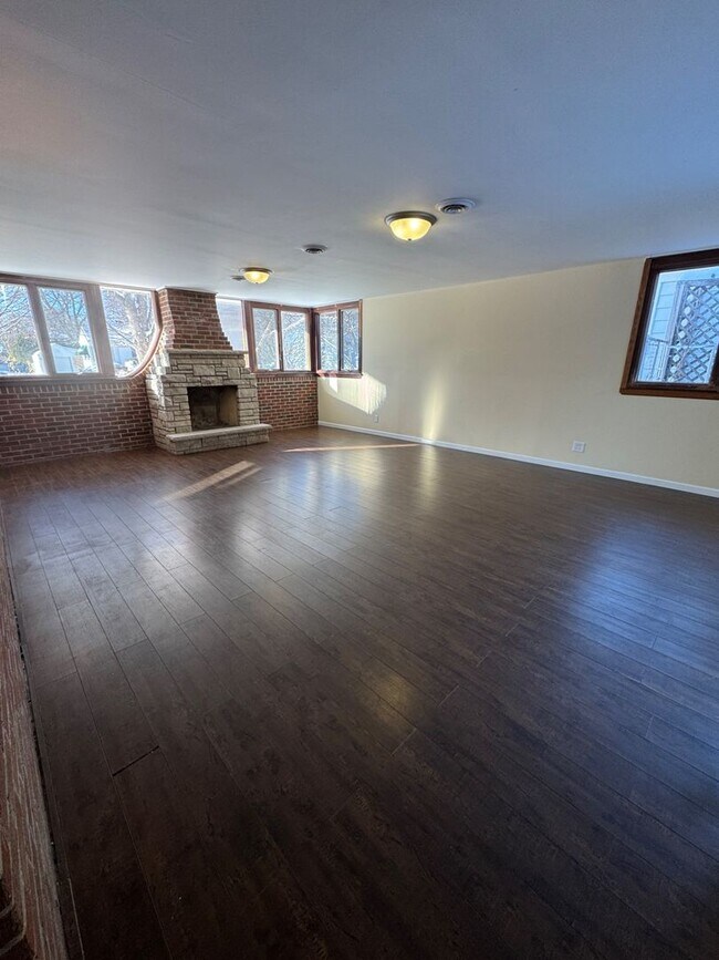 Photo - Large Ranch Style Home for Rent with Attached 2 car garage