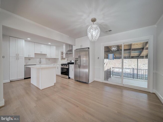 Photo - 2303 W Longview Dr