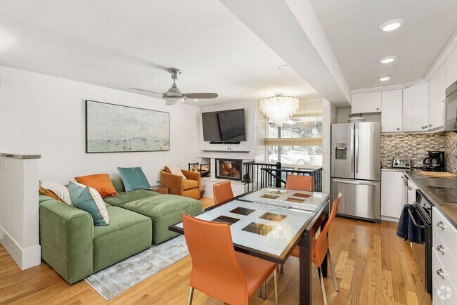 Building Photo - 250 S Original St Unit D Rental