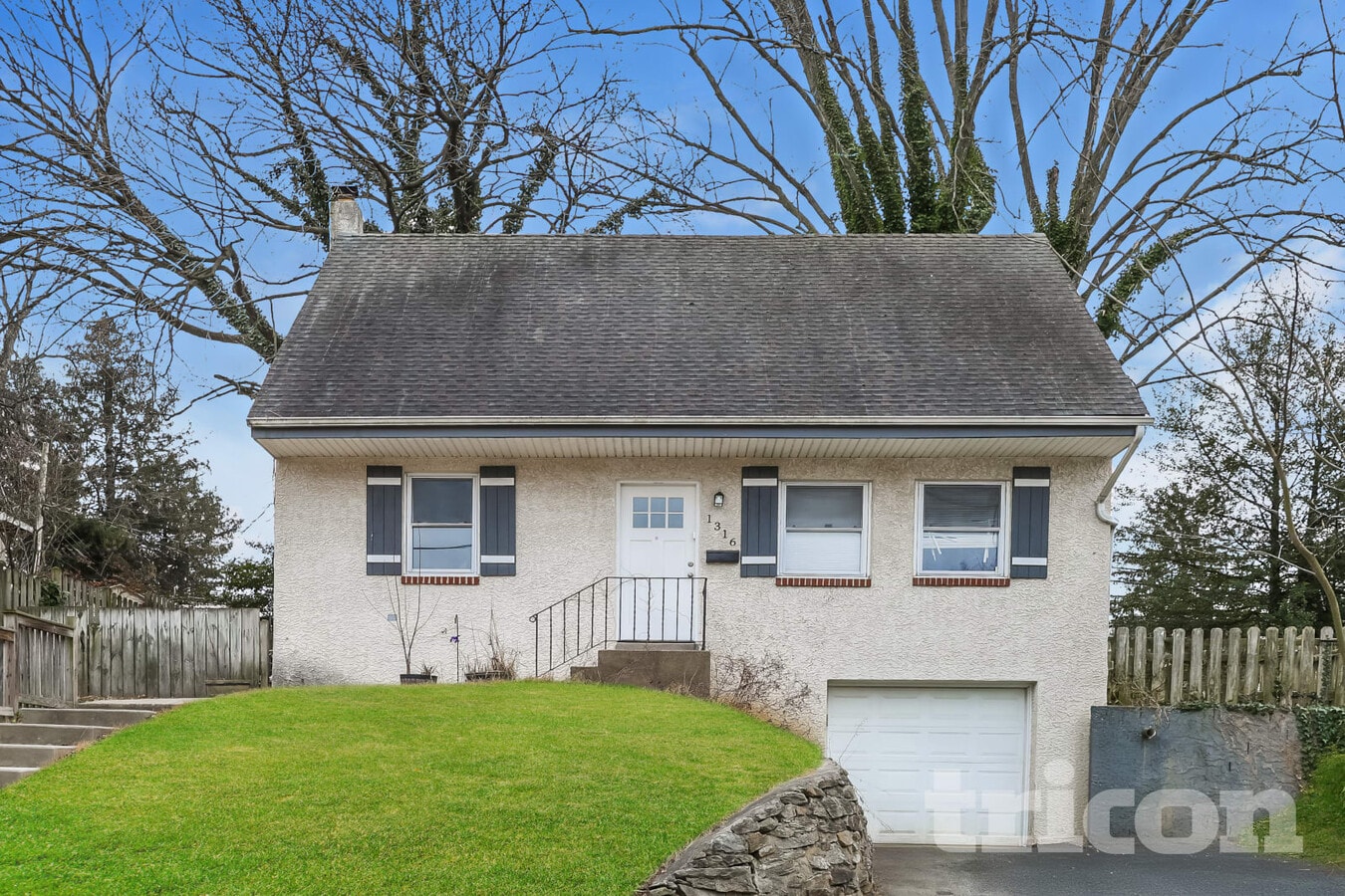 Photo - 1316 Bullens Ln