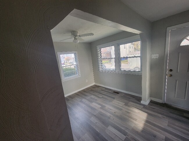 Photo - 410 Middlesex St