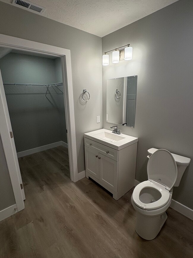 Photo - 4811 Richmond Dr