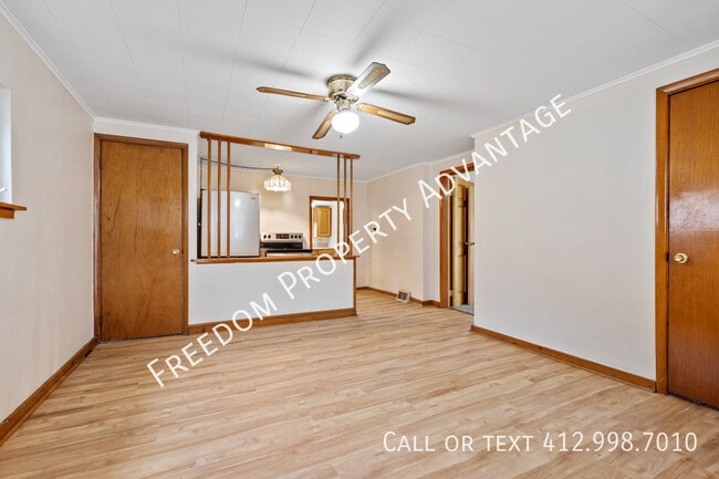 Building Photo - 2047 Redrose Ave Unit 2