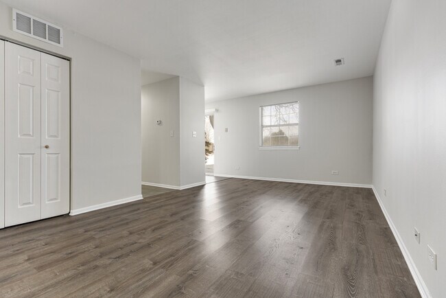 Photo - 46 Gant Cir Unit A