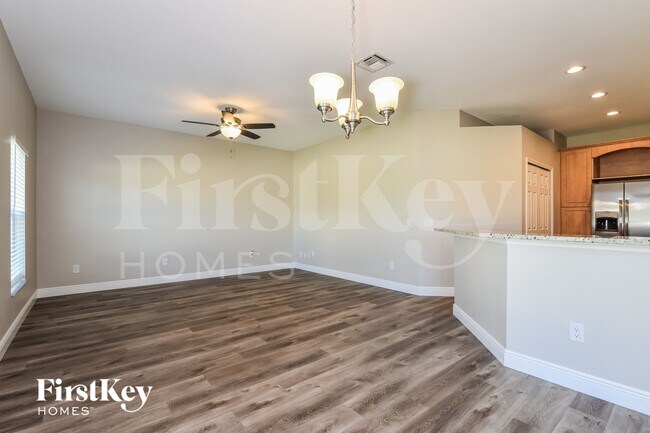835 SW 17th Terrace
