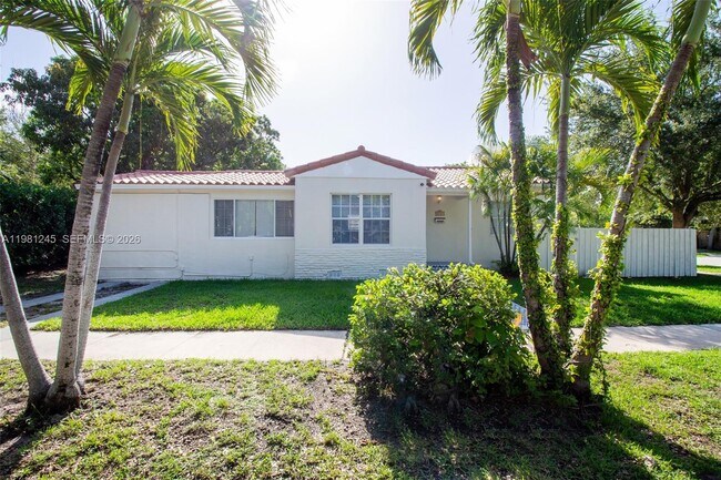 Photo - 2727 Calusa St