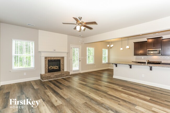 Photo - 208 Cheshire Dr