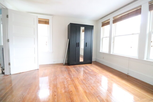 Photo - 268 Boston Ave Unidad B