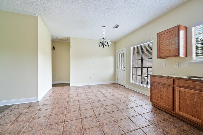 Photo - 17418 Deer Lake Ave