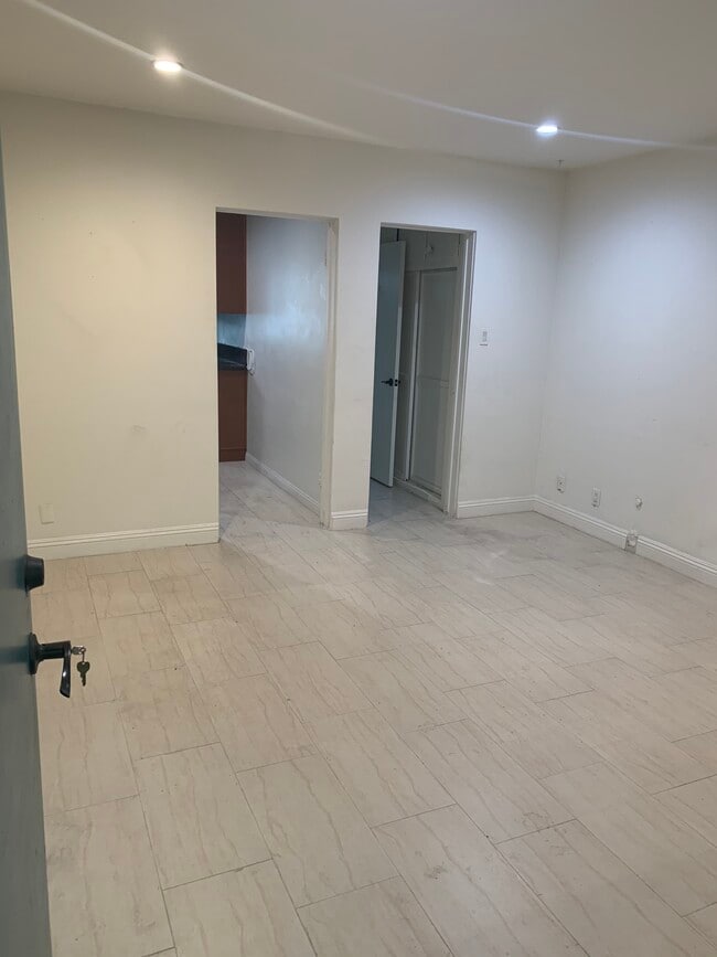 Photo - 1020 Palm Ave