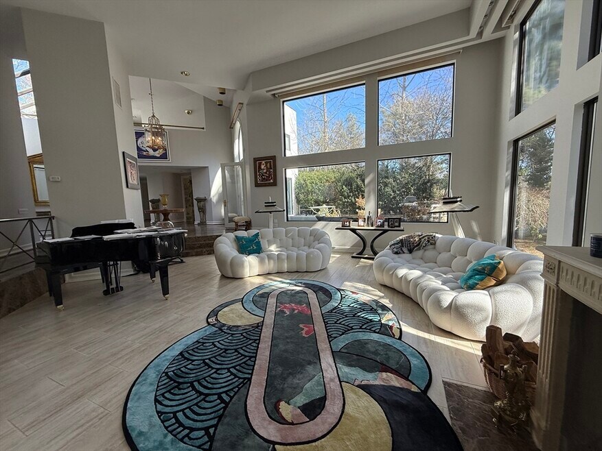132 Yarmouth Rd