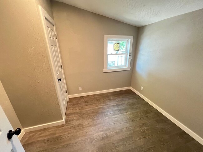Photo - Newly Renovated 2 Bed, 2 Bath Duplex – Pet Friendly!