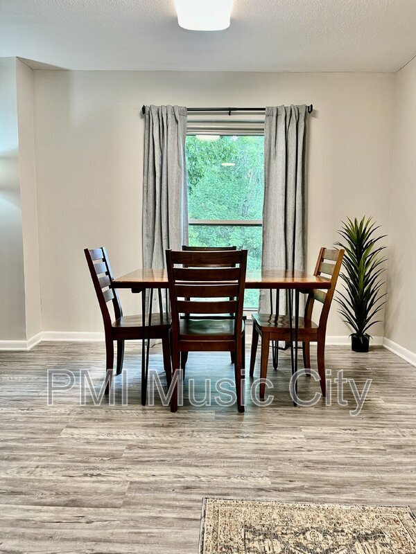 Photo - 212 Summit Ridge Cir