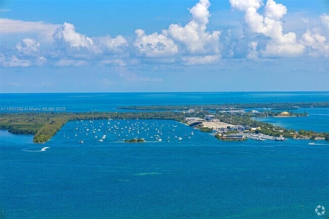 Building Photo - 950 Brickell Bay Dr Rental