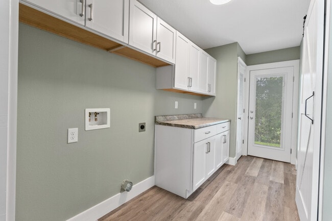 Photo - 1305 E 1st Ave