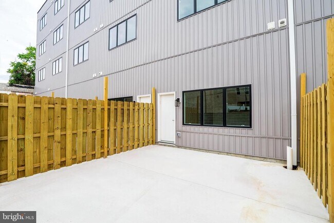 Photo - 1420 Point Breeze Ave Unit 103