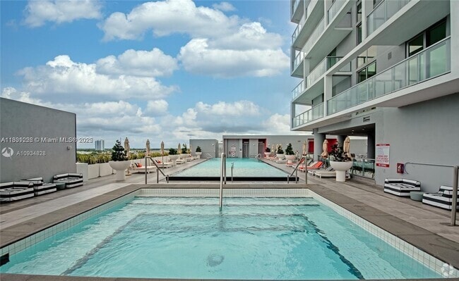 Building Photo - 2000 Metropica Way Unit 2606 Rental