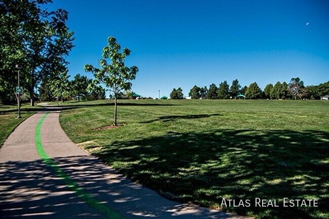 Photo - 1665 Fenton St