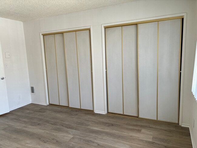 Photo - Eastborne III Apartments