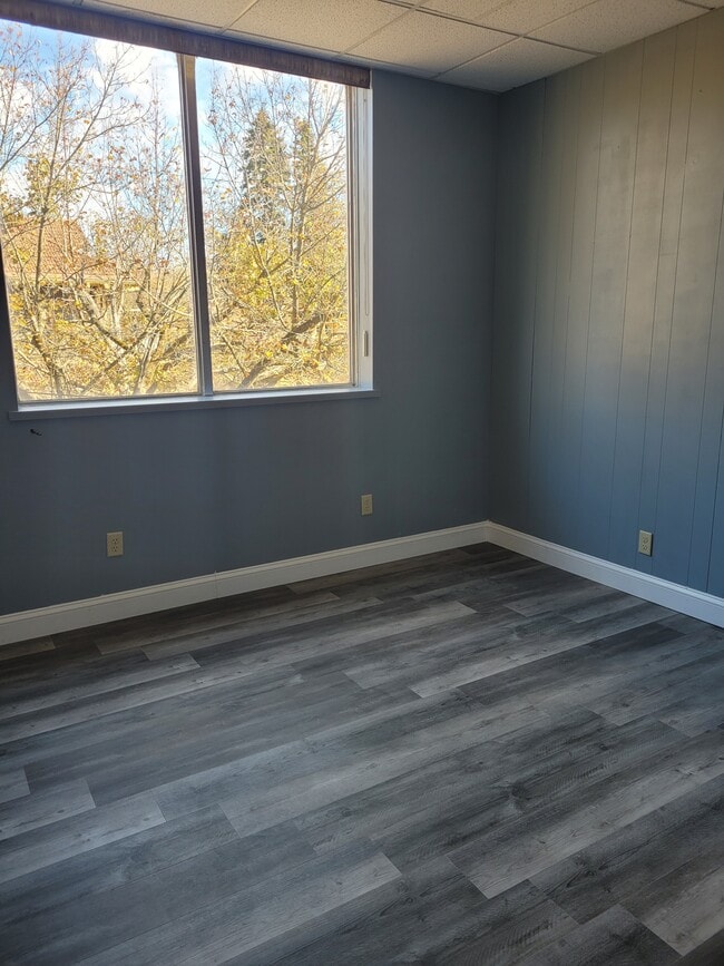 Photo - 1705 Genesee St