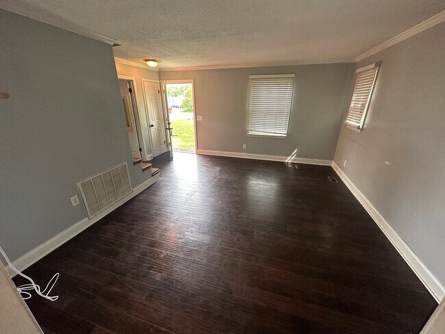 Photo - 510 Layne St