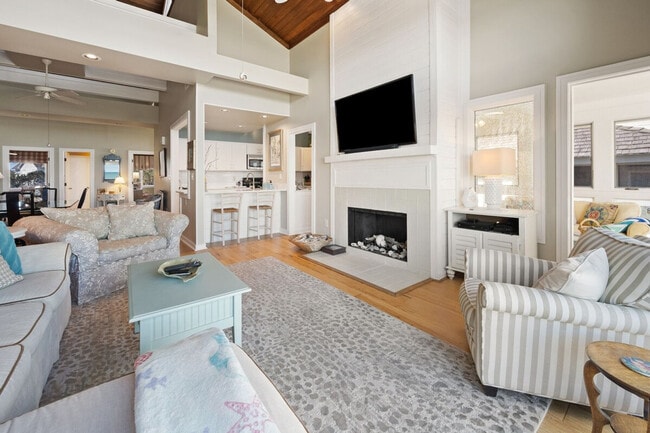 Photo - 321 Pioneer Loop Unit ID1253890P