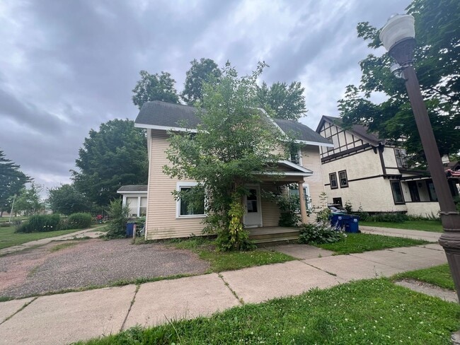 Building Photo - 707 Franklin St Unit #3 Rental