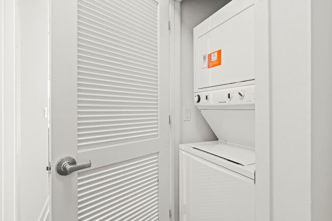 Photo - 203 N Garland Ct