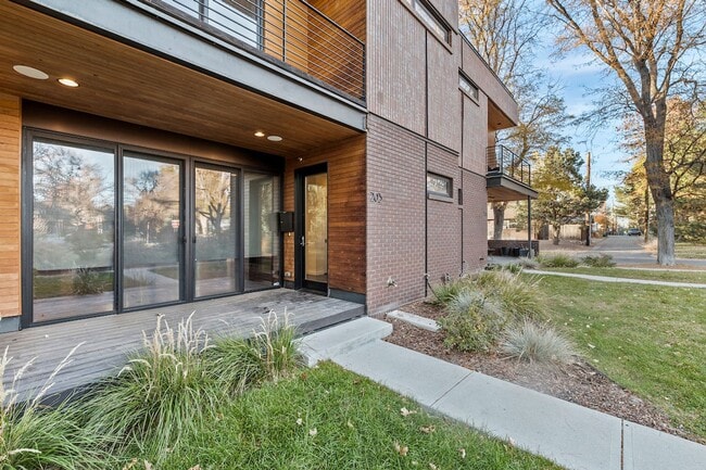 Photo - 203 S Marion St Pkwy