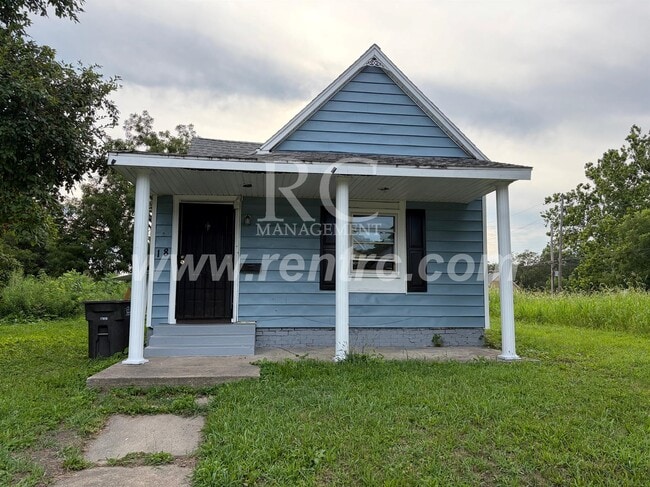Building Photo - 18 Iowa-
