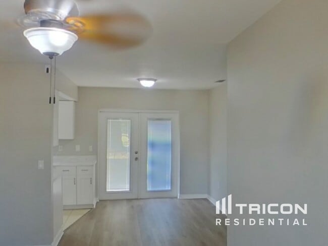 Photo - 4000 Berkshire Dr