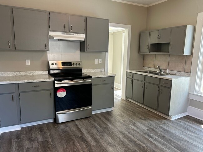 Photo - Adorable Home Near Downtown Mooresville!