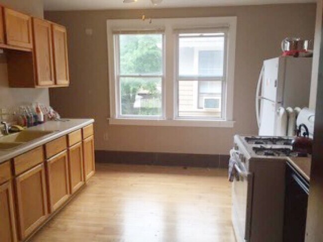 Photo - 2958 N Prospect Ave