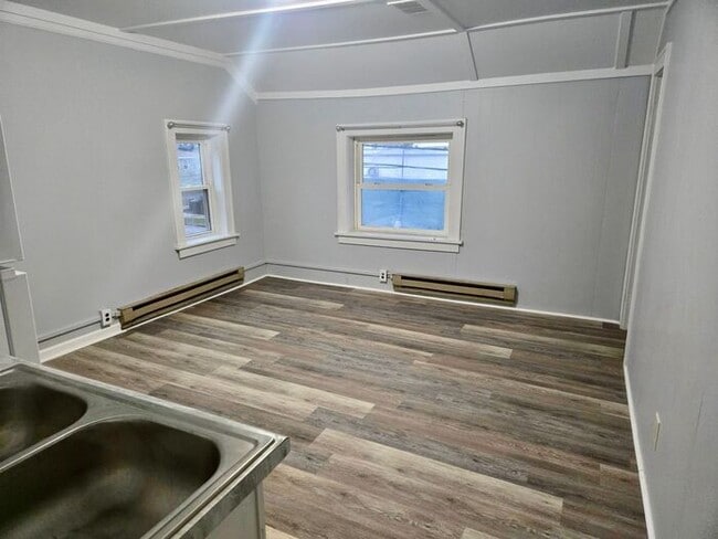 Photo - 2nd Floor 1 bedroom Apartment Niles