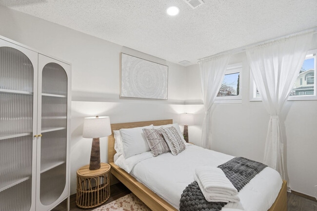 Photo - 9110-9177 77 Ave NW Unit SI FL1-ID1564621P
