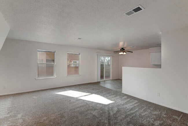 Photo - 3123 Mountainside Pkwy NE