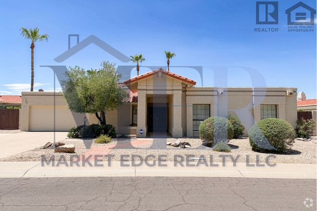 Building Photo - 3Bed/2Bath Furnished Home w/Stunning Backy...