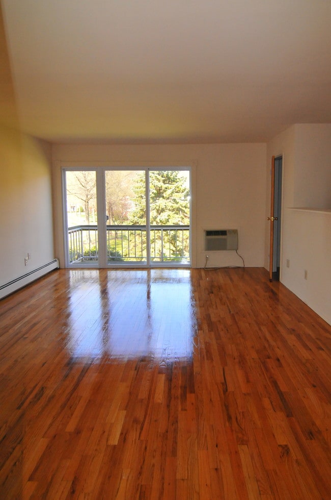 Alexandria at Mansfield Apartments For Rent in Hackettstown, NJ