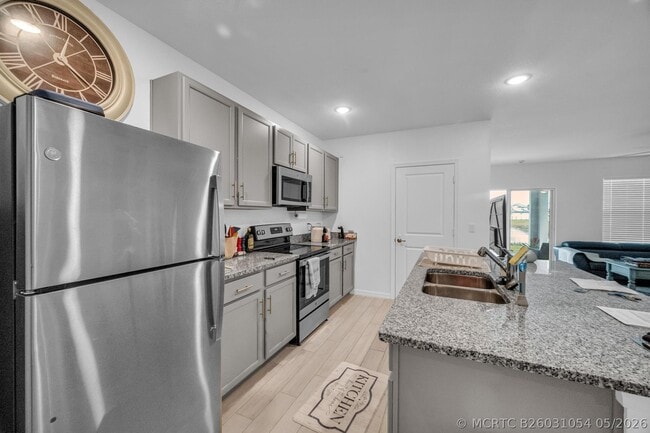 5082 Armina Pl