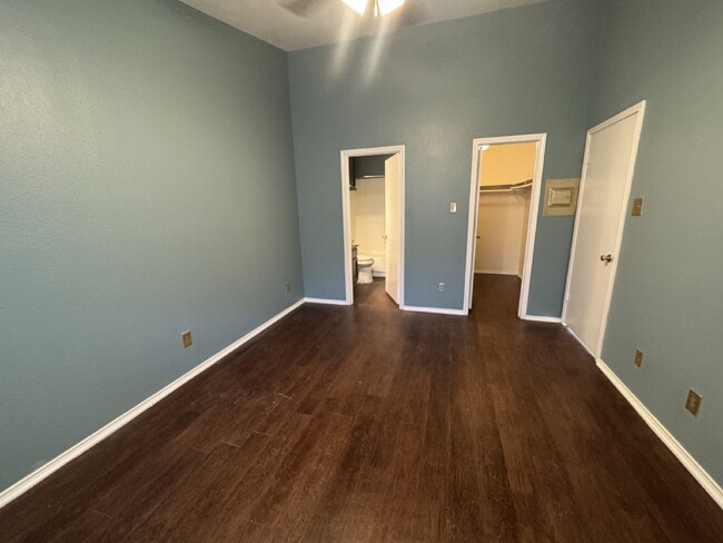 Photo - Medical center newly renovated unit is ready for move in! Unit Apt 606